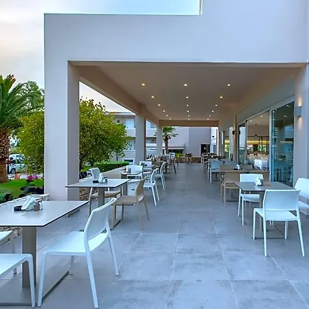 Esperia Hotel 3*